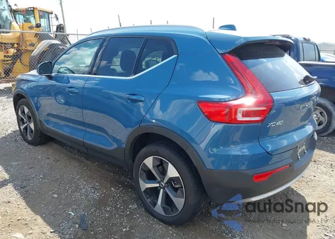 2024 Volvo Xc40 B5 Core Bright Theme z USA, uszkodzony, nr VIN YV4L12UK6R2374189